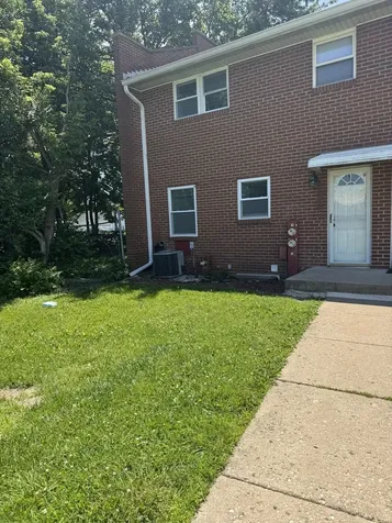 685 Old Indian Trail Aurora IL 60506