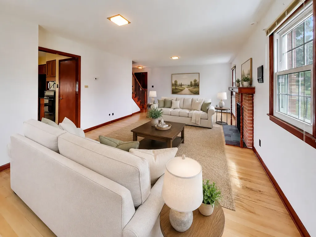 23W019 Sidney Avenue Glen Ellyn IL 60137
