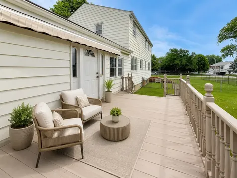 23W019 Sidney Avenue Glen Ellyn IL 60137