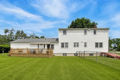 23W019 Sidney Avenue Glen Ellyn IL 60137