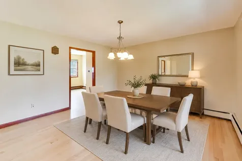 23W019 Sidney Avenue Glen Ellyn IL 60137