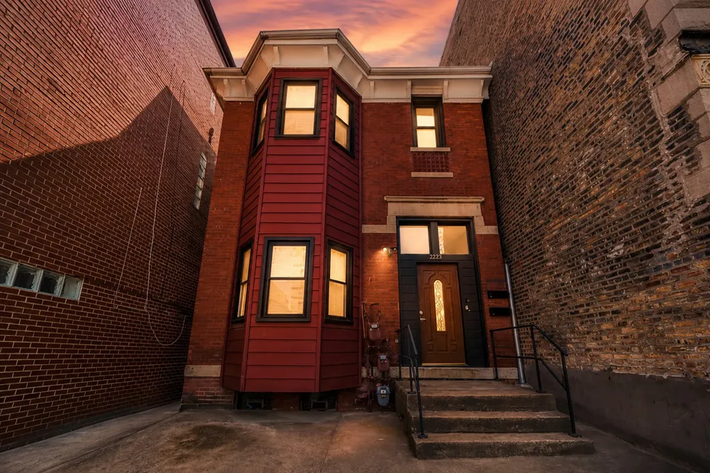 2223 West Taylor Street Chicago IL 60612