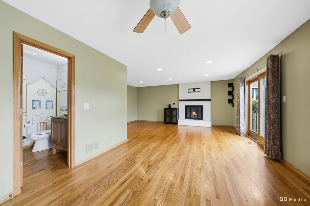 846 Pheasant Walk Drive Schaumburg IL 60193