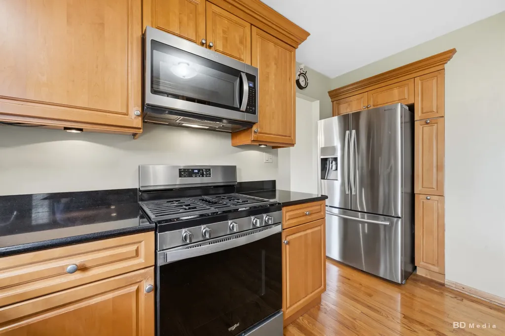 846 Pheasant Walk Drive Schaumburg IL 60193