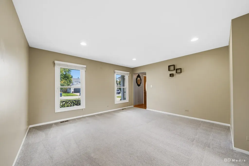846 Pheasant Walk Drive Schaumburg IL 60193