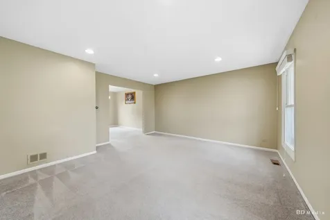846 Pheasant Walk Drive Schaumburg IL 60193