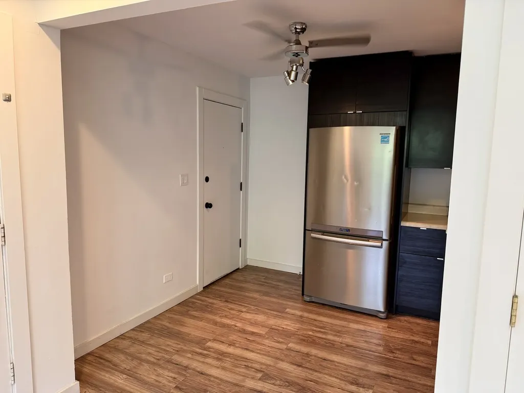 255 East Oak Street Addison IL 60101