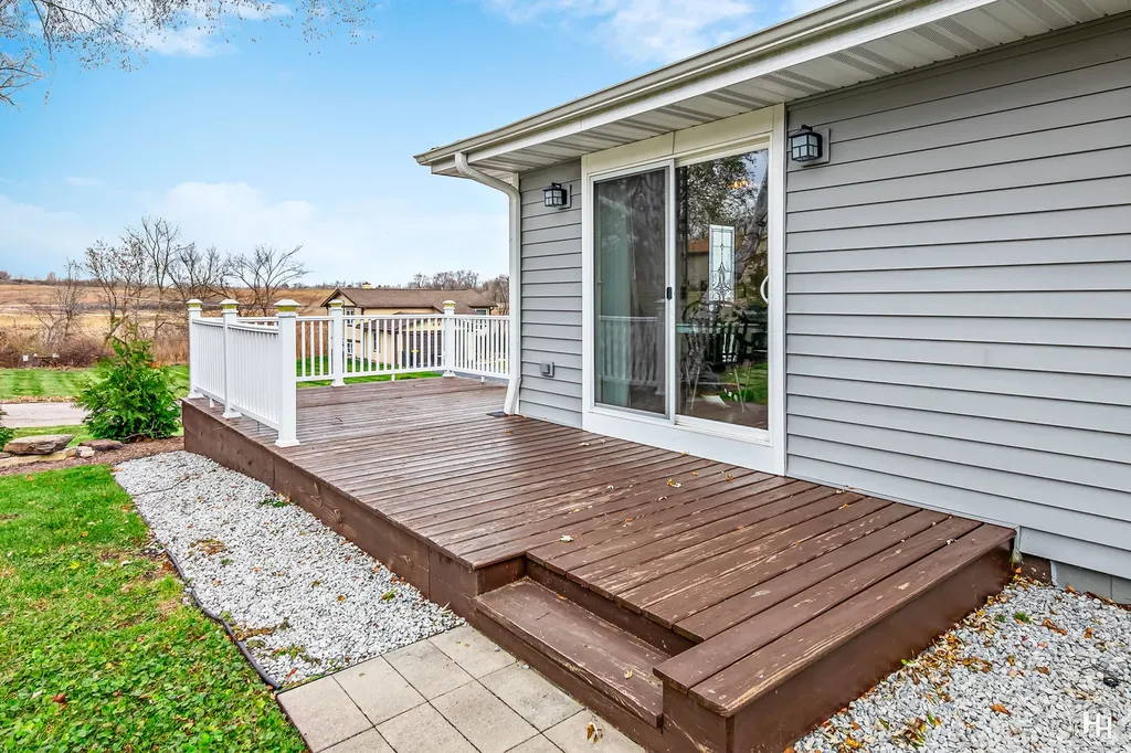 502 Plum Street Lake In The Hills IL 60156