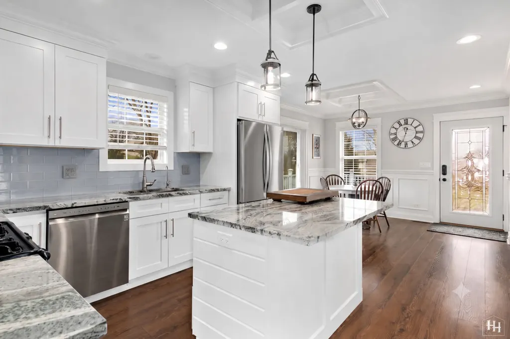 502 Plum Street Lake In The Hills IL 60156