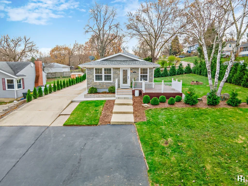 502 Plum Street Lake In The Hills IL 60156