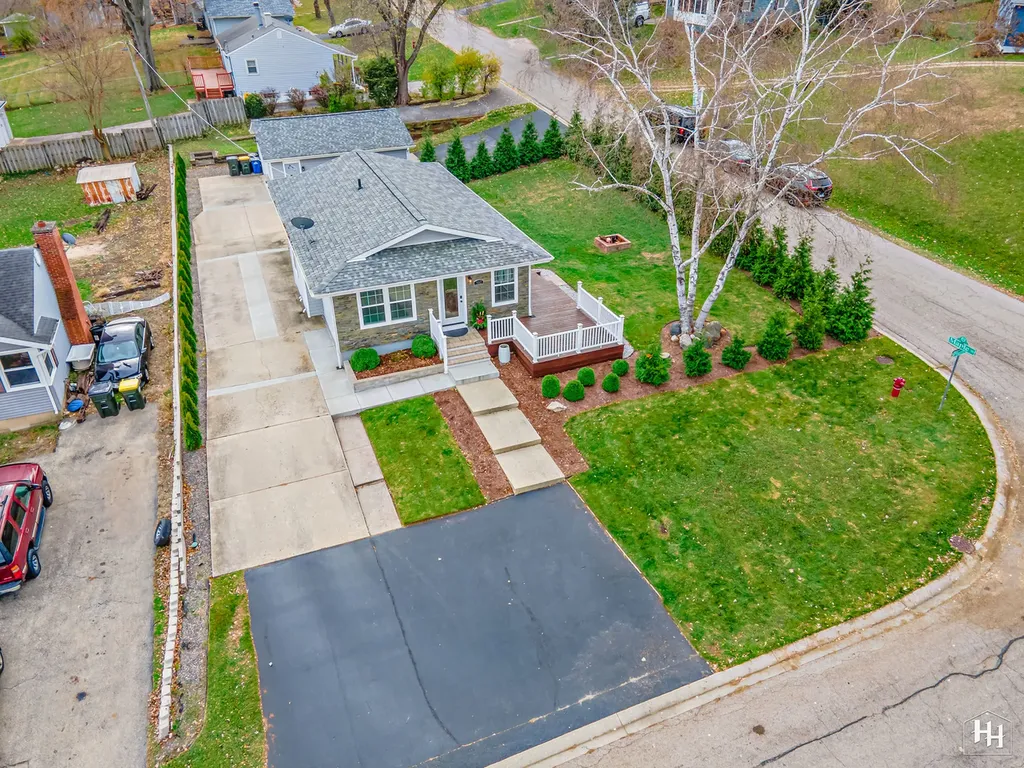 502 Plum Street Lake In The Hills IL 60156