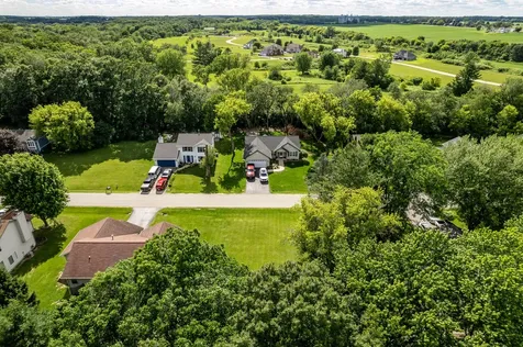 411 North East Staffordshire Drive SE Poplar Grove IL 61065