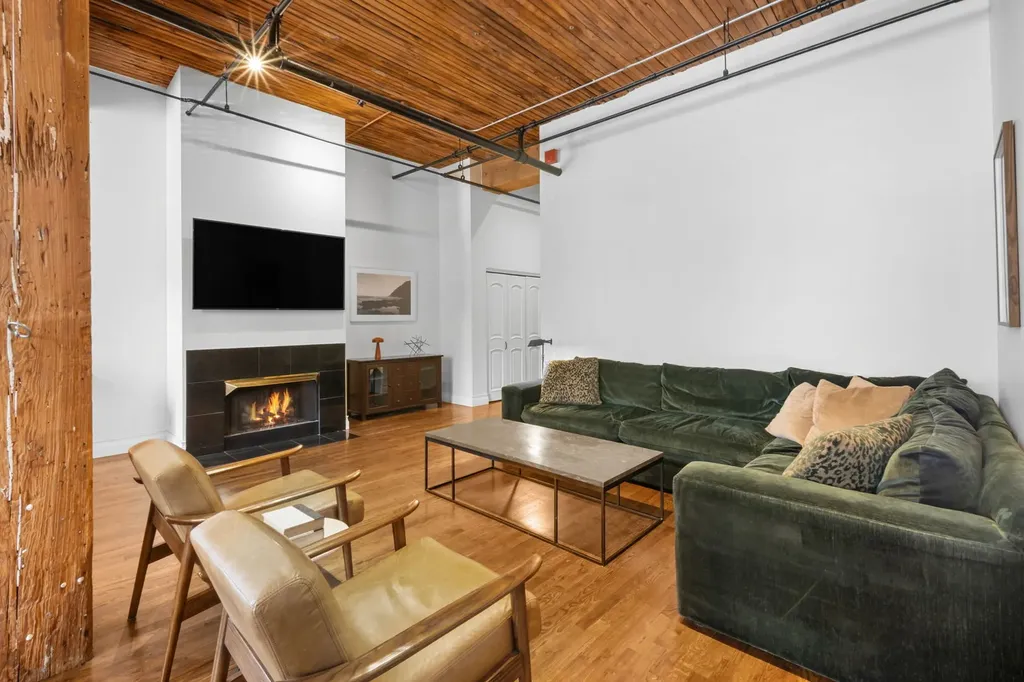 550 North Kingsbury Street Chicago IL 60654