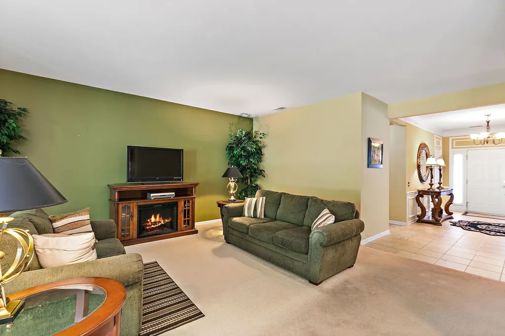 12225 Arlington Drive Huntley IL 60142