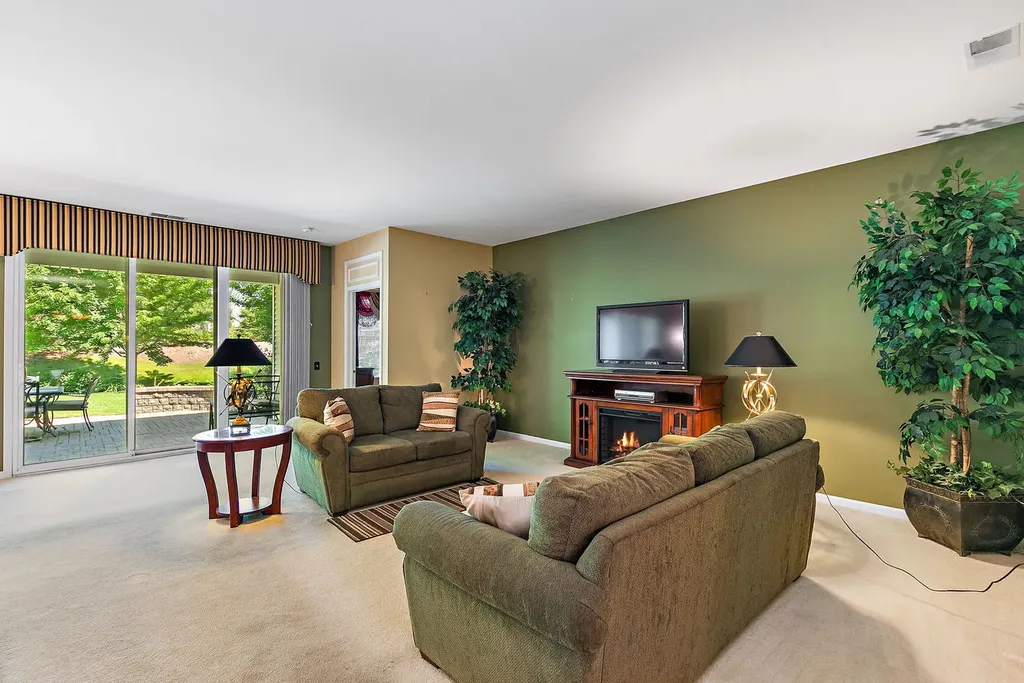 12225 Arlington Drive Huntley IL 60142