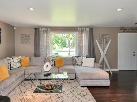 1215 187TH Street Homewood IL 60430
