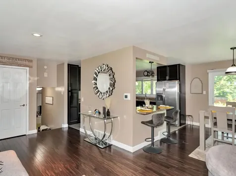 1215 187TH Street Homewood IL 60430