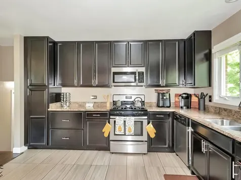 1215 187TH Street Homewood IL 60430