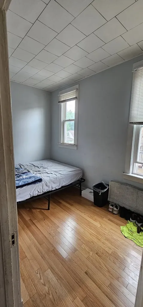9316 South Marquette Avenue Chicago IL 60617