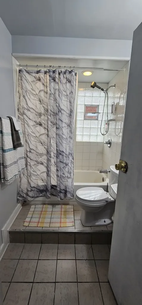 9316 South Marquette Avenue Chicago IL 60617
