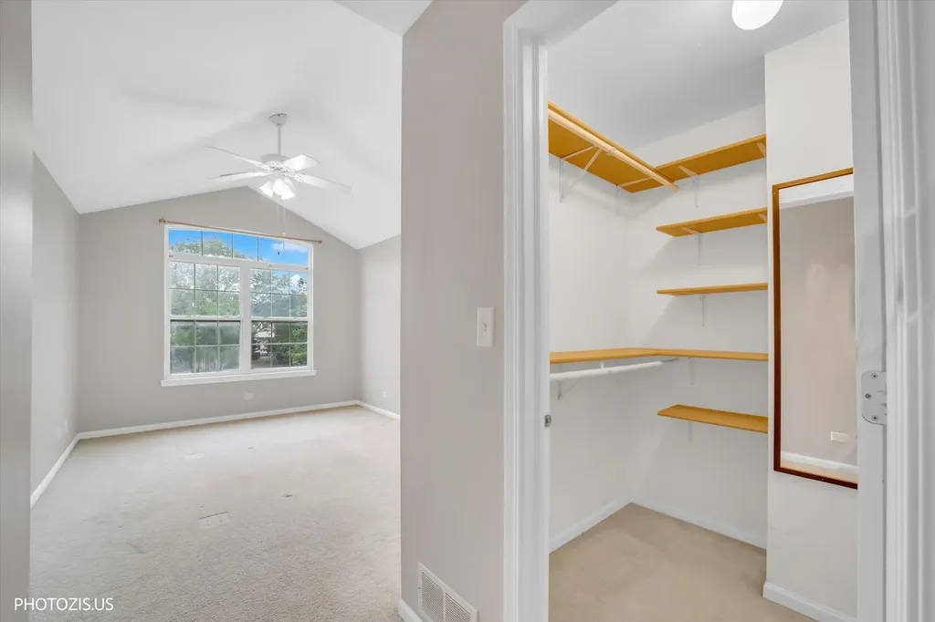 3185 Anton Drive Aurora IL 60504