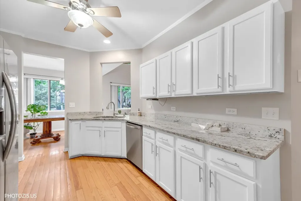3185 Anton Drive Aurora IL 60504