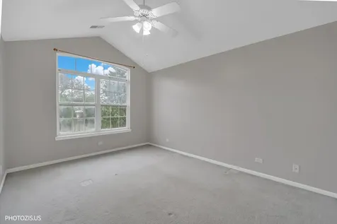 3185 Anton Drive Aurora IL 60504