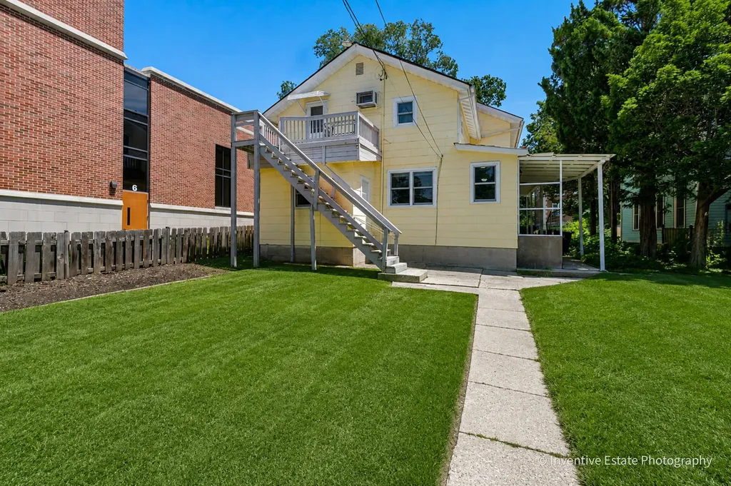 15 North Brainard Street Naperville IL 60540