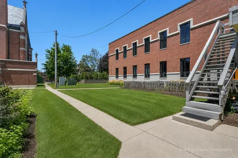 15 North Brainard Street Naperville IL 60540