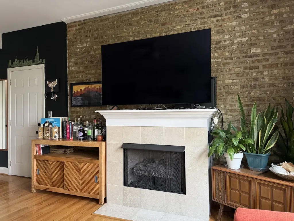 3102 West Cullom Avenue Chicago IL 60618