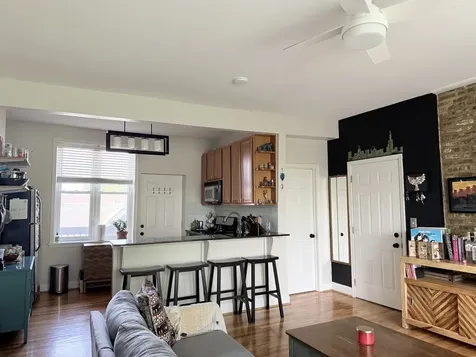 3102 West Cullom Avenue Chicago IL 60618