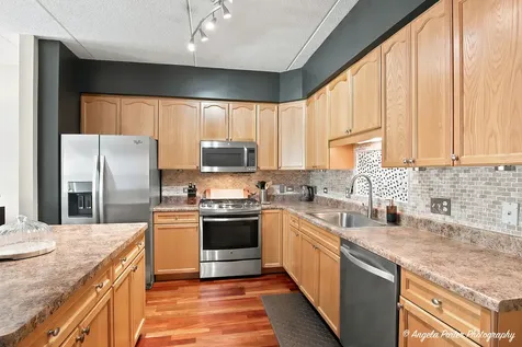 900 Lee Street Des Plaines IL 60016