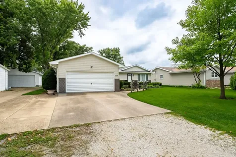 704 East North Street Pontiac IL 61764