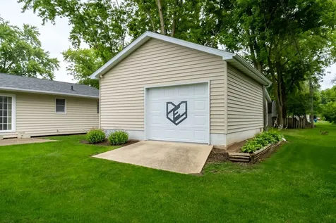 704 East North Street Pontiac IL 61764
