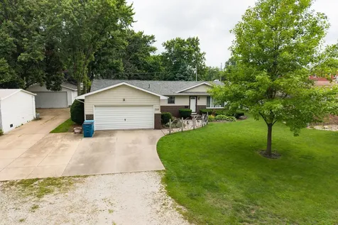 704 East North Street Pontiac IL 61764