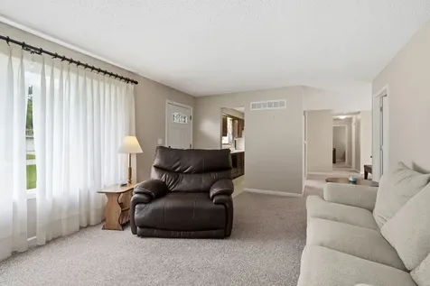 704 East North Street Pontiac IL 61764