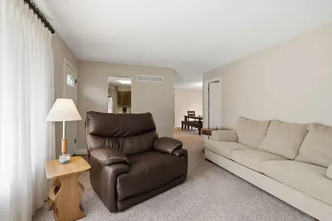 704 East North Street Pontiac IL 61764
