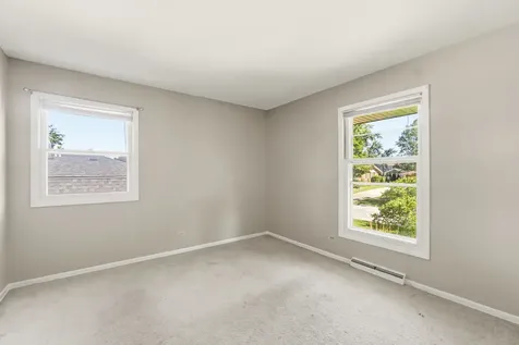 933 West Gilbert Avenue Palatine IL 60067