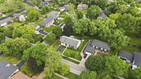 933 West Gilbert Avenue Palatine IL 60067