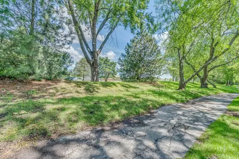 2016 Muirfield Circle Elgin IL 60123