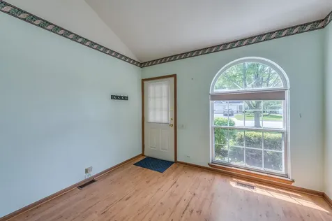 2016 Muirfield Circle Elgin IL 60123