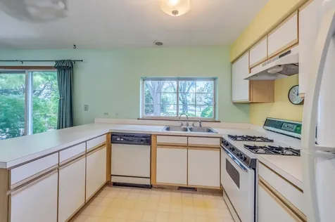 2016 Muirfield Circle Elgin IL 60123