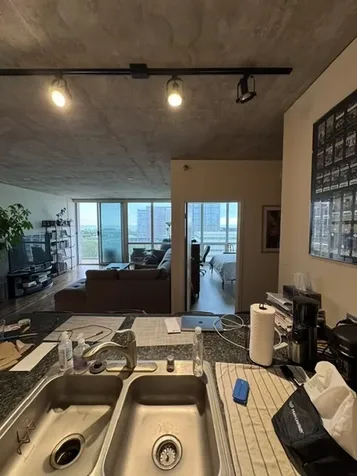 1845 South Michigan Avenue Chicago IL 60616