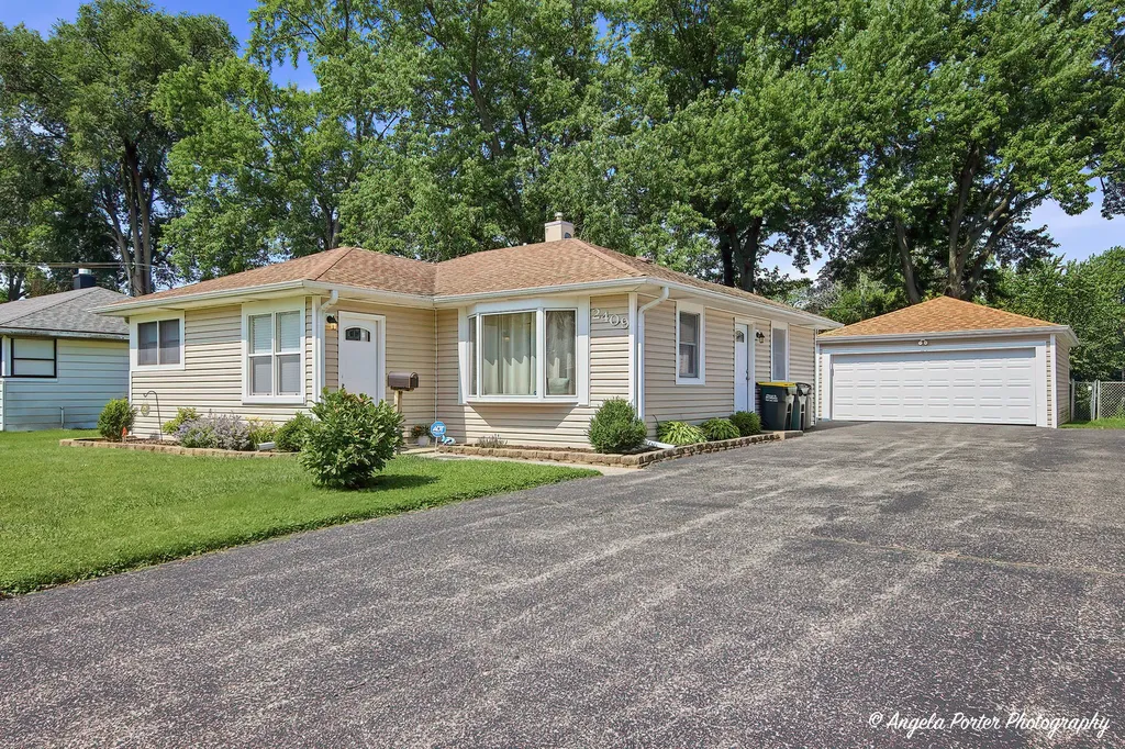 2409 Robin Lane Rolling Meadows IL 60008