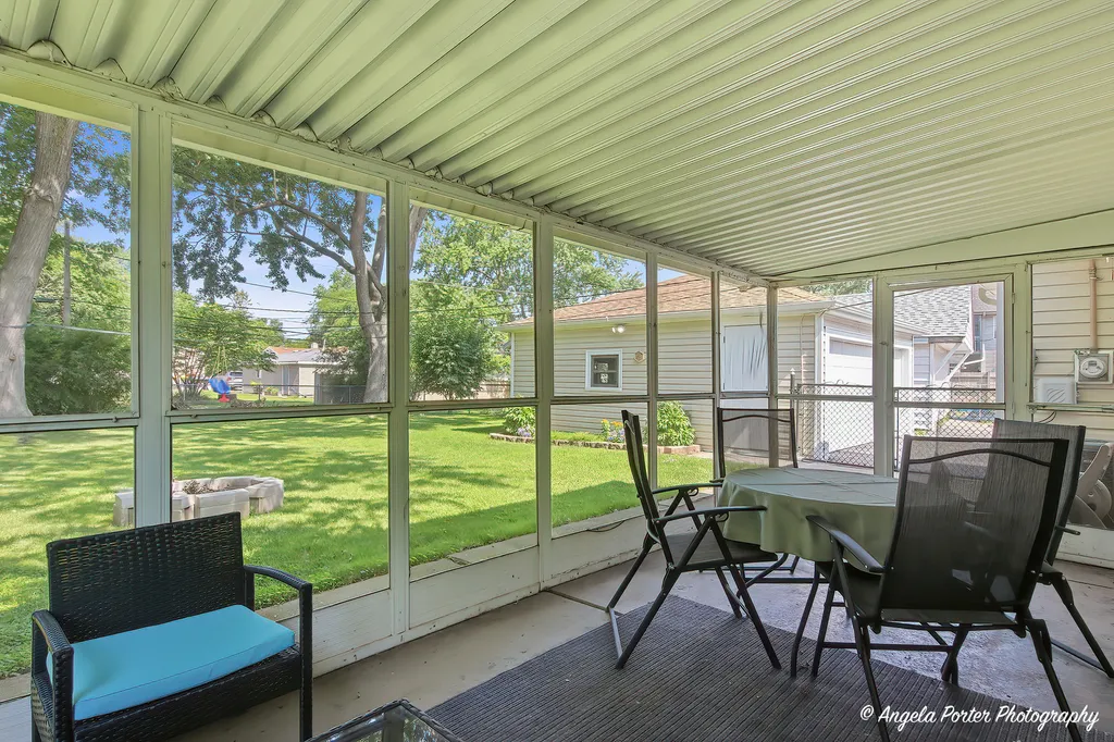 2409 Robin Lane Rolling Meadows IL 60008