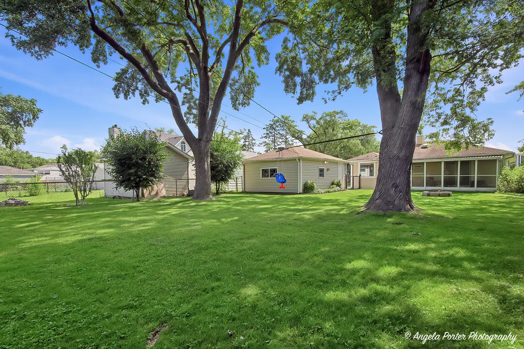 2409 Robin Lane Rolling Meadows IL 60008