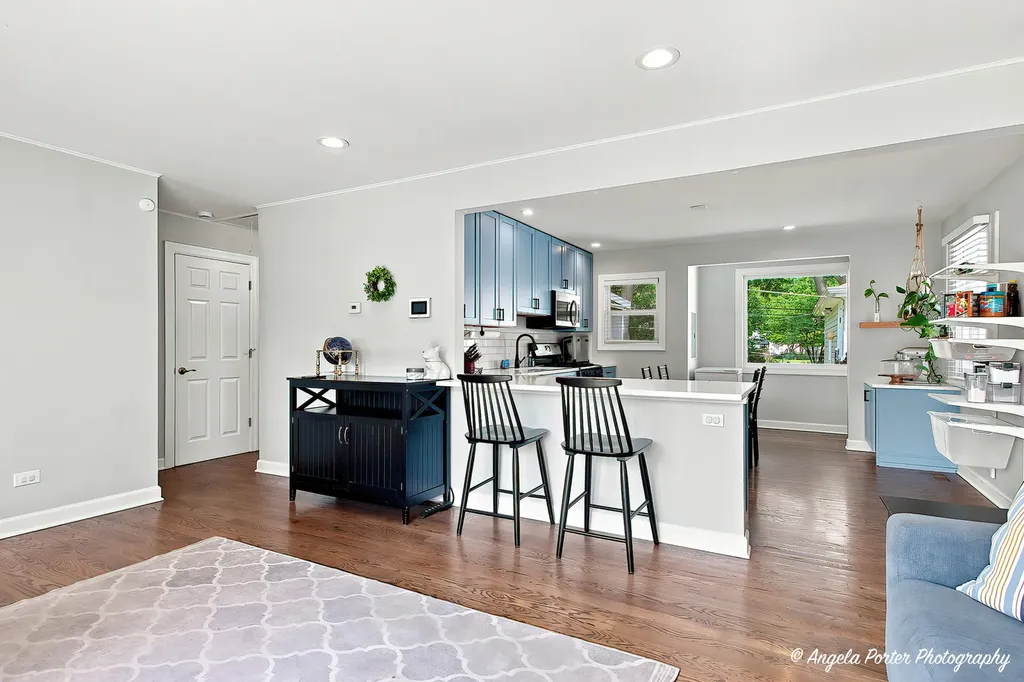 2409 Robin Lane Rolling Meadows IL 60008