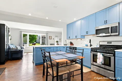 2409 Robin Lane Rolling Meadows IL 60008