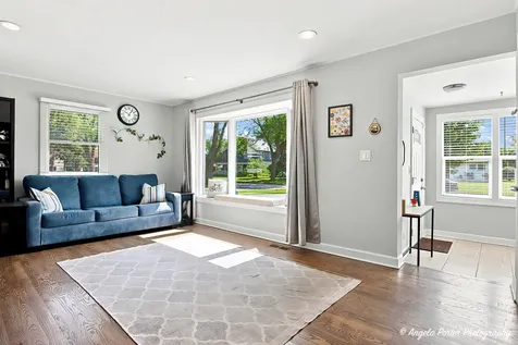 2409 Robin Lane Rolling Meadows IL 60008