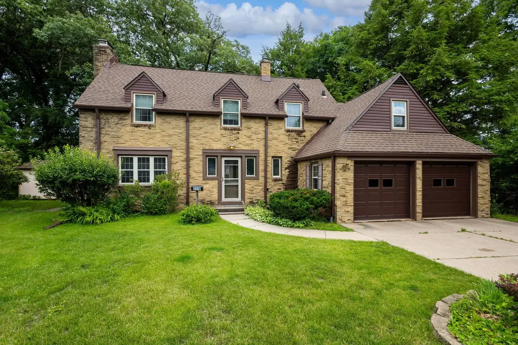 2310 16TH Avenue Moline IL 61265